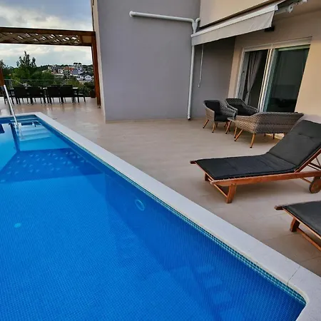 Lomari Apartment Sibenik