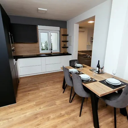 Apartment Lomari Šibenik
