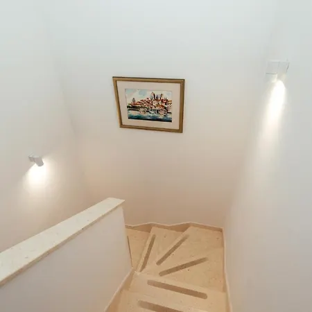 Lomari Apartment Šibenik