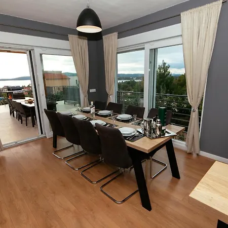 Lomari Apartment Šibenik