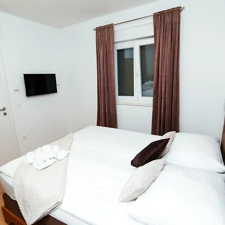 Lomari Apartment Šibenik